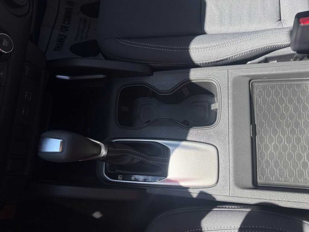 2024 Nissan Frontier SV photo 20