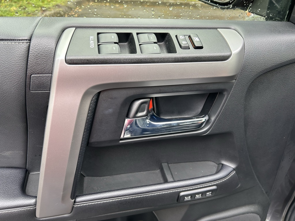 2023 Toyota 4Runner Limited photo 10
