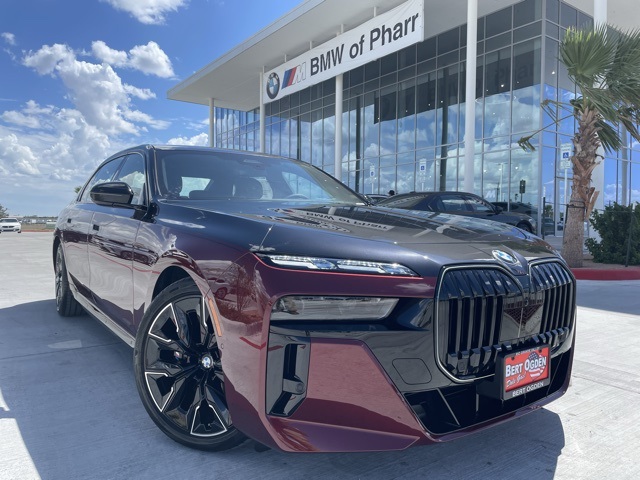 2025 BMW 7 Series 760i's photo