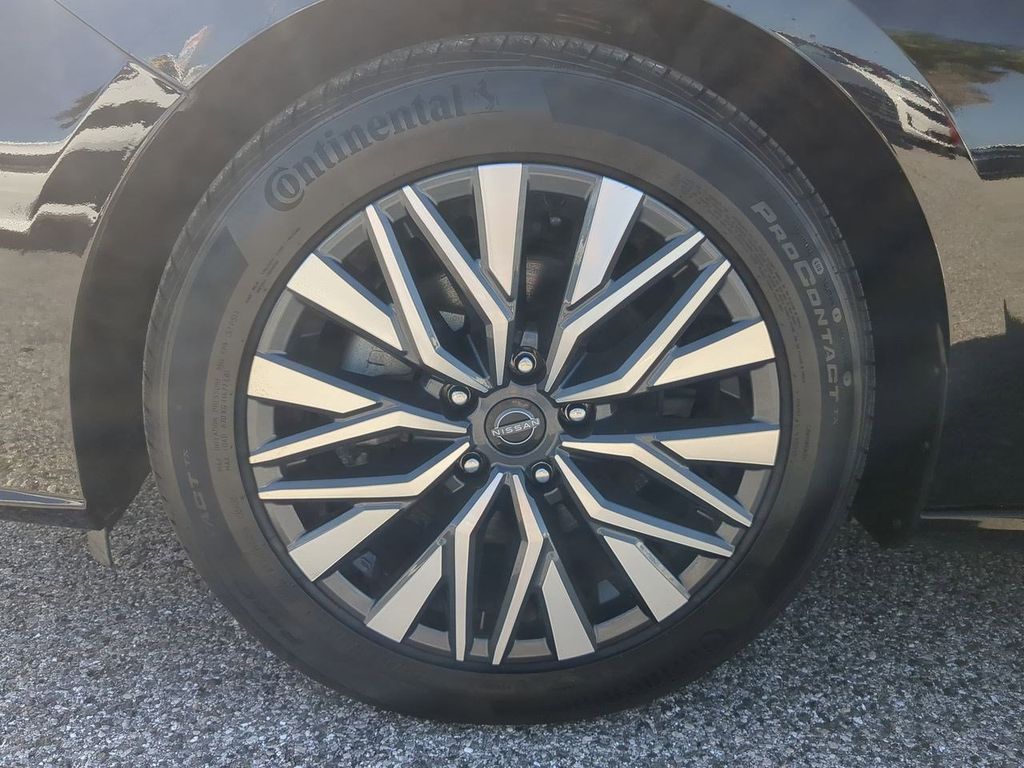 2024 Nissan Altima 2.5 SV photo 10