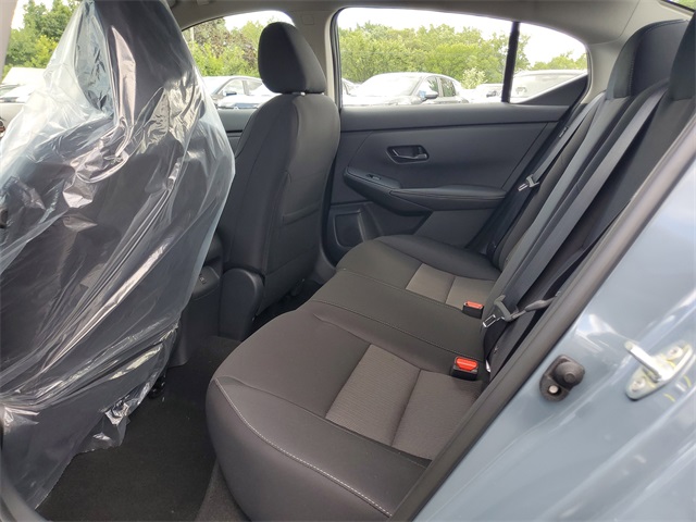 2025 Nissan Sentra SV photo 6
