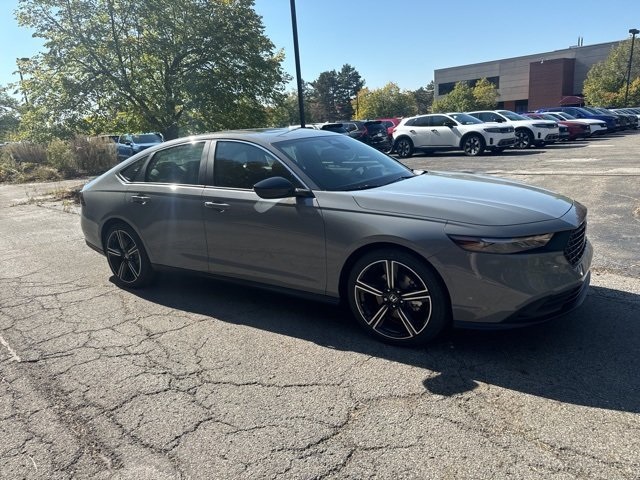 2025 Honda Accord Hybrid Sport photo 2