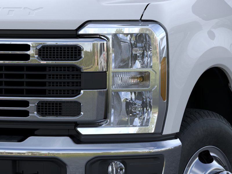 2026 Ford F-350 XLT photo 17