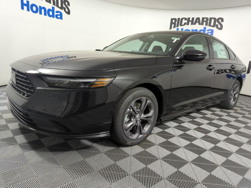 2025 Honda Accord Hybrid EX-L's photo