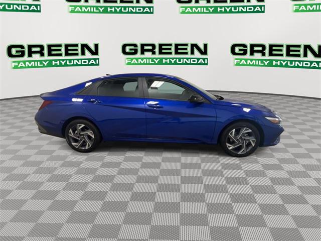 2025 Hyundai Elantra SEL Sport photo 23