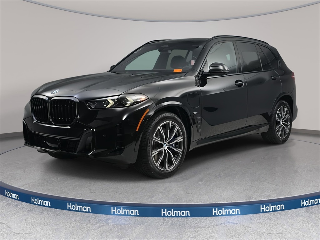 2026 BMW X5 50e's photo