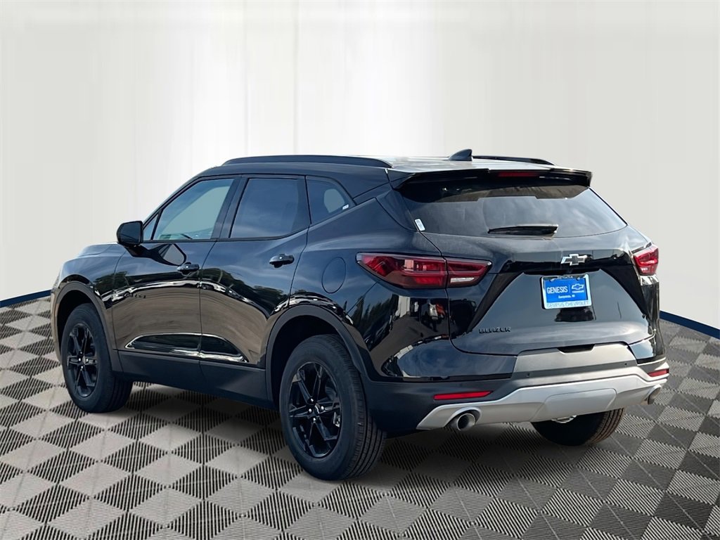 2025 Chevrolet Blazer 2LT photo 3