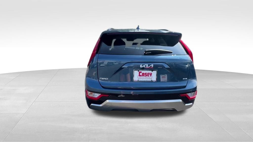 2025 Kia Niro SX Touring photo 4