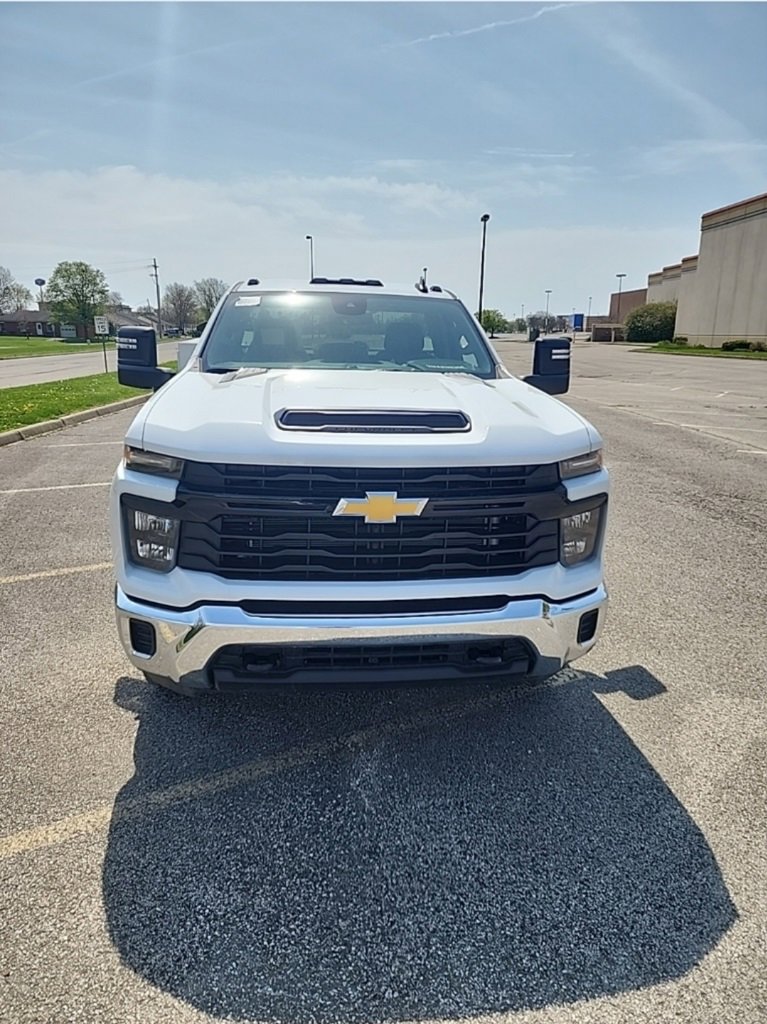 2025 Chevrolet Silverado 3500HD Work Truck photo 2