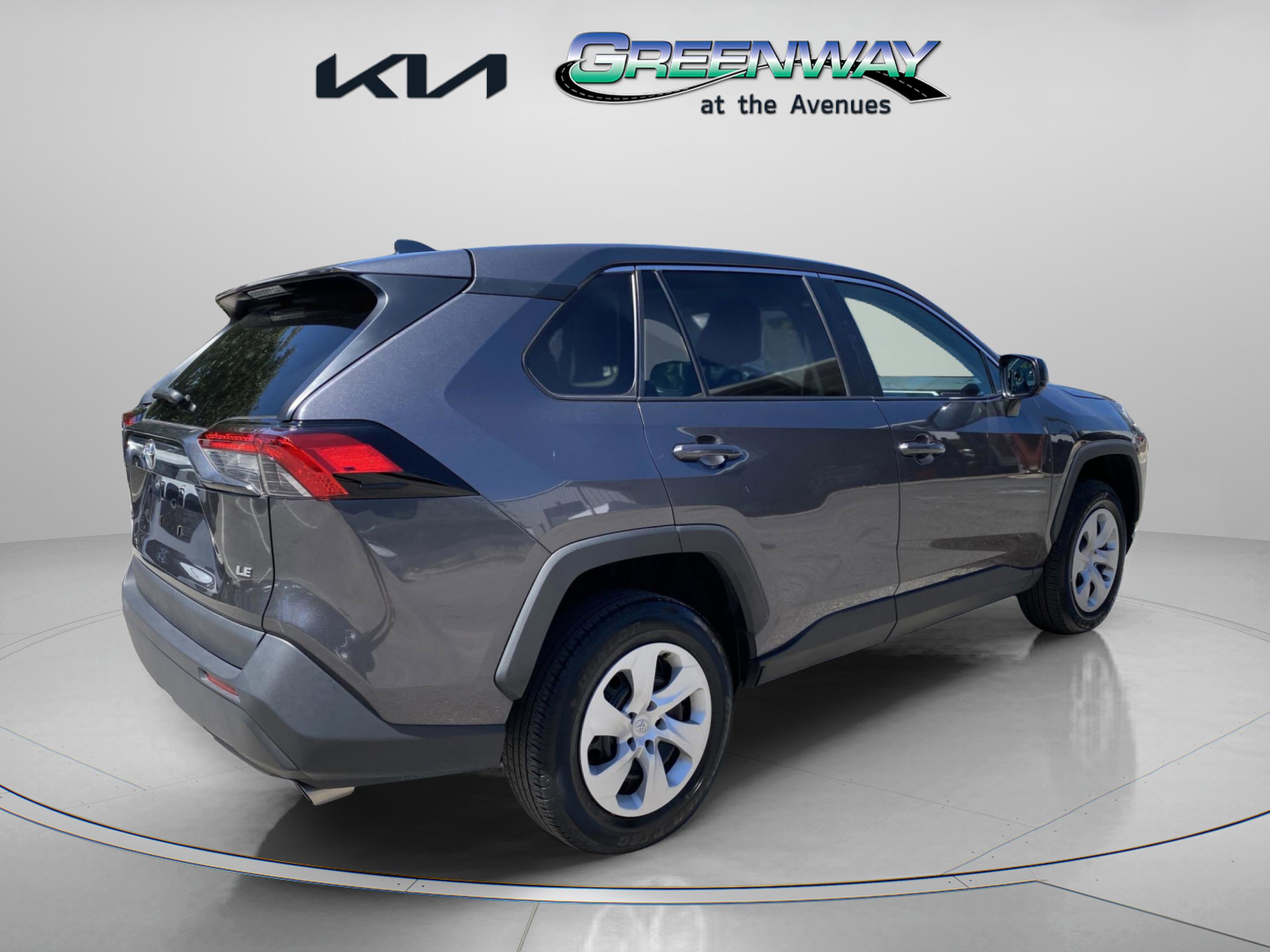 2024 Toyota RAV4 LE photo 4