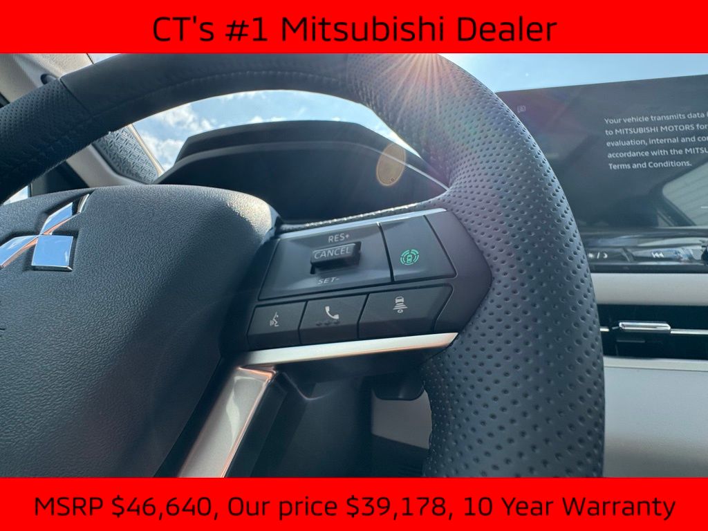 2025 Mitsubishi Outlander SEL photo 15