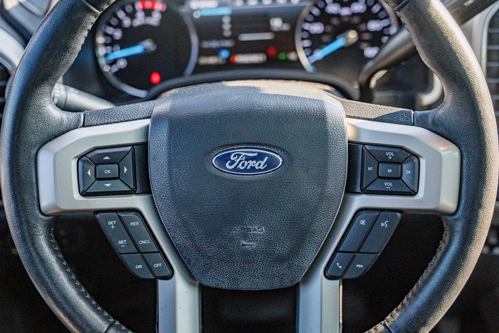 2019 Ford F-250 Lariat photo 24