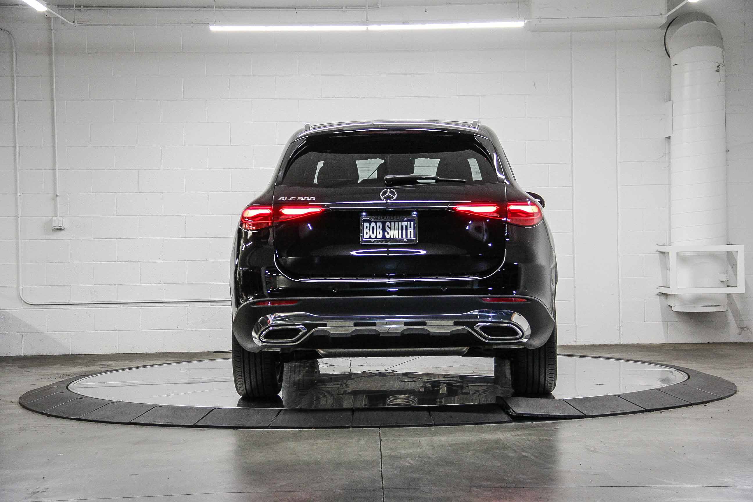 2025 Mercedes Benz GLC 300 photo 5
