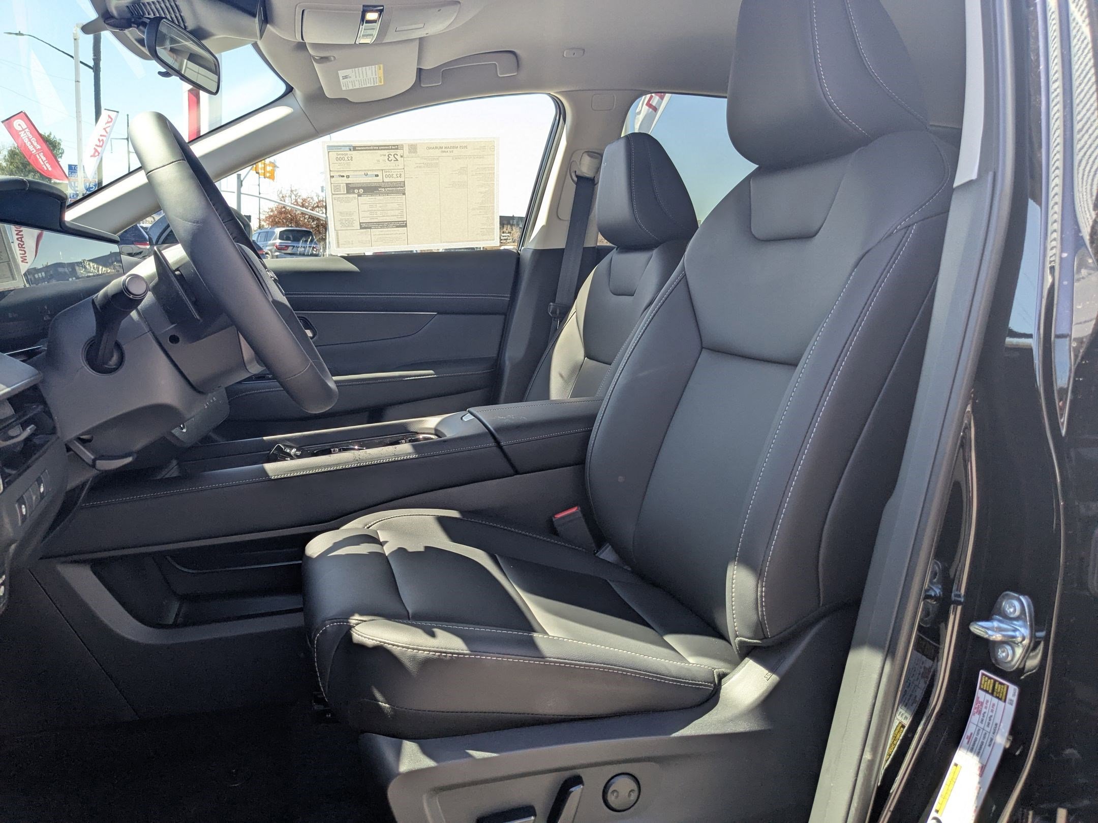 2025 Nissan Murano SV photo 14