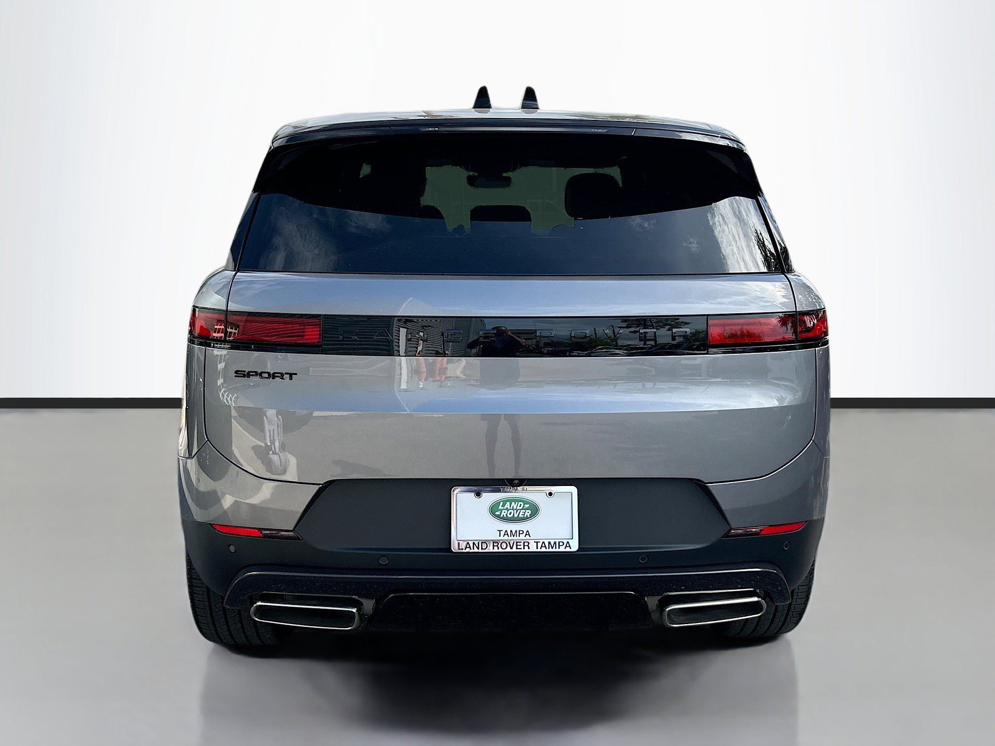 2025 Land Rover Range Rover Sport SE photo 5