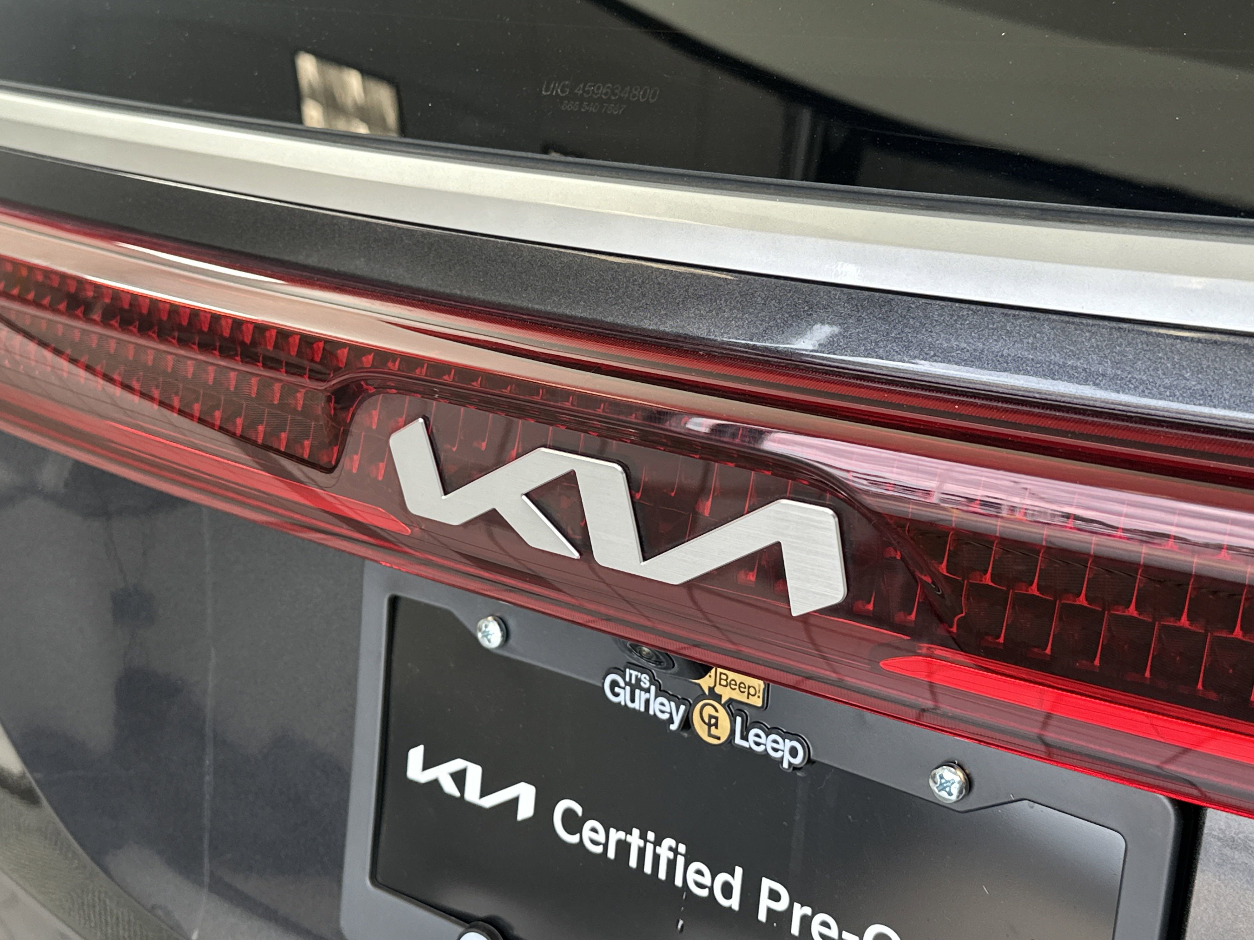 2023 Kia Carnival LX photo 3