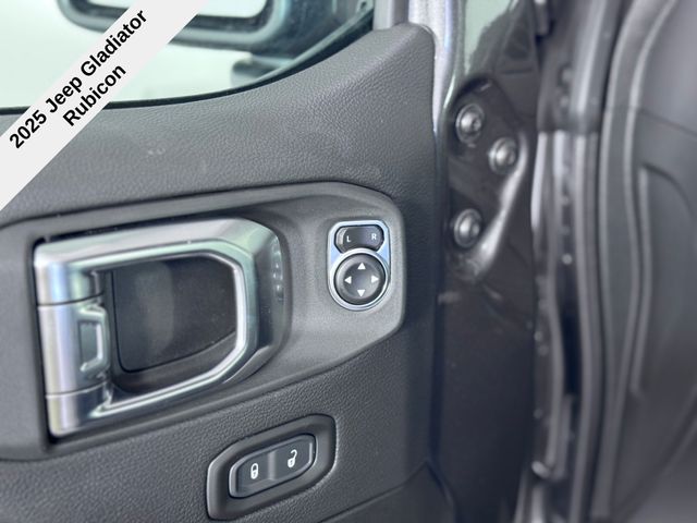2025 Jeep Gladiator Rubicon photo 15