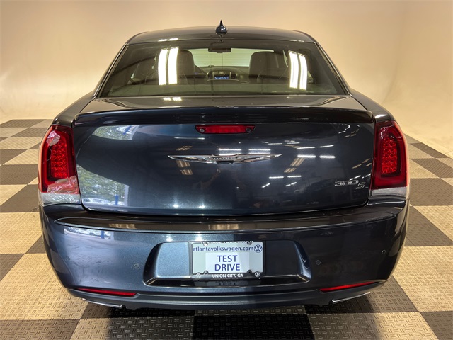 2018 Chrysler 300 S photo 4