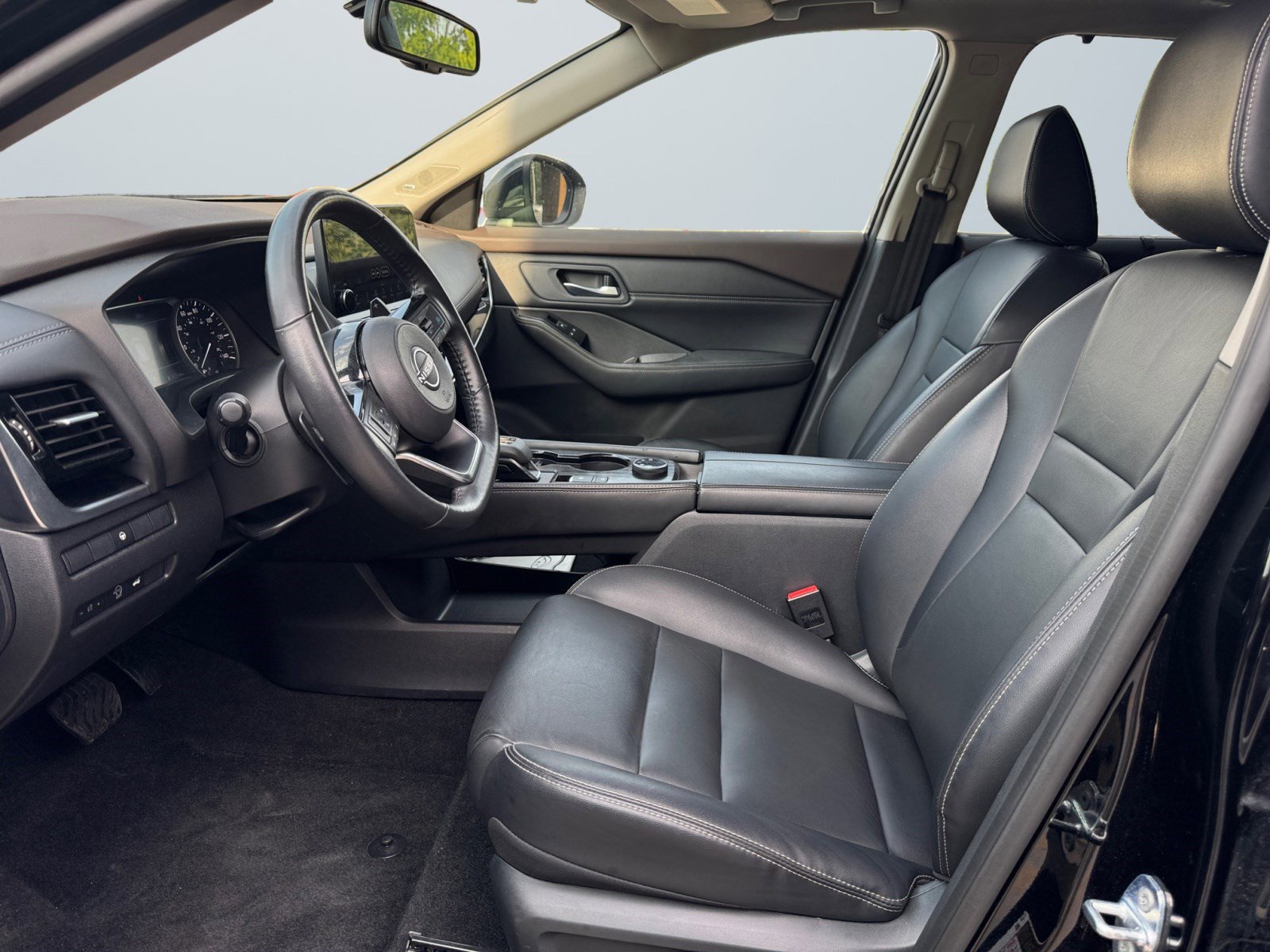 2023 Nissan Rogue SL photo 9