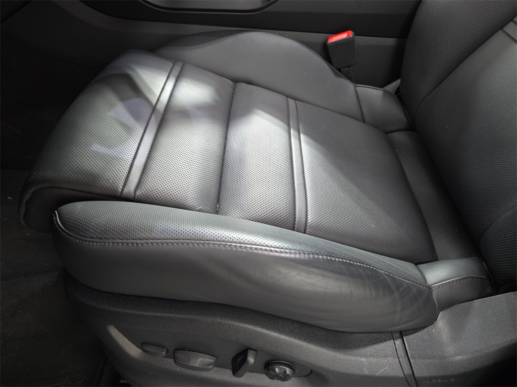 2024 Porsche Cayenne E-Hybrid S photo 21