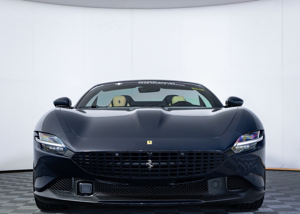 2024 Ferrari Roma Base photo 4