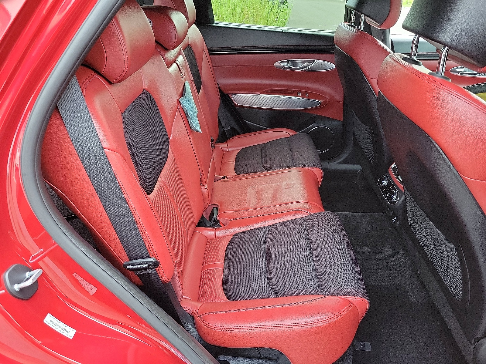 2023 Genesis GV70 2.5T Sport Prestige Advanced photo 17