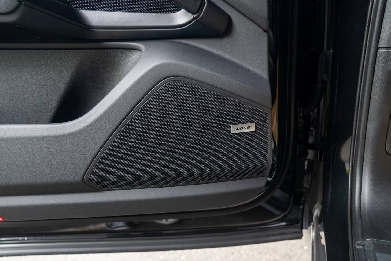 2025 Porsche Cayenne Coupe photo 26