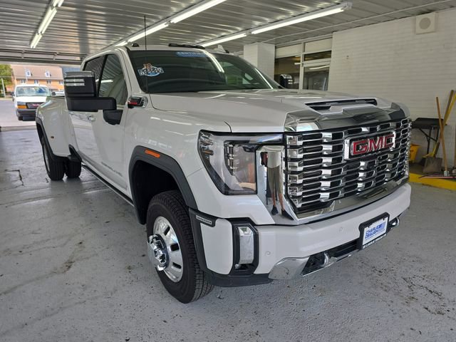 2024 Gmc Sierra 3500 HD Denali photo 6