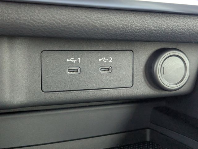 2026 Nissan Rogue SV photo 21