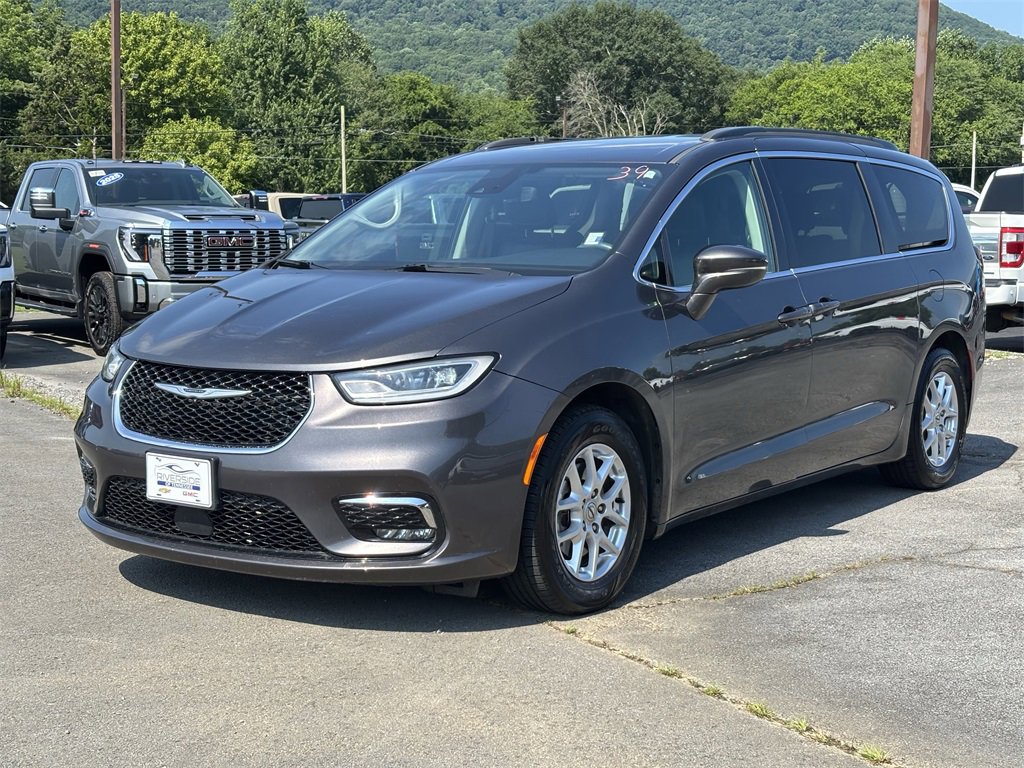 Used 2022 Chrysler Pacifica Touring L with VIN 2C4RC1BG7NR142681 for sale in South Pittsburg, TN