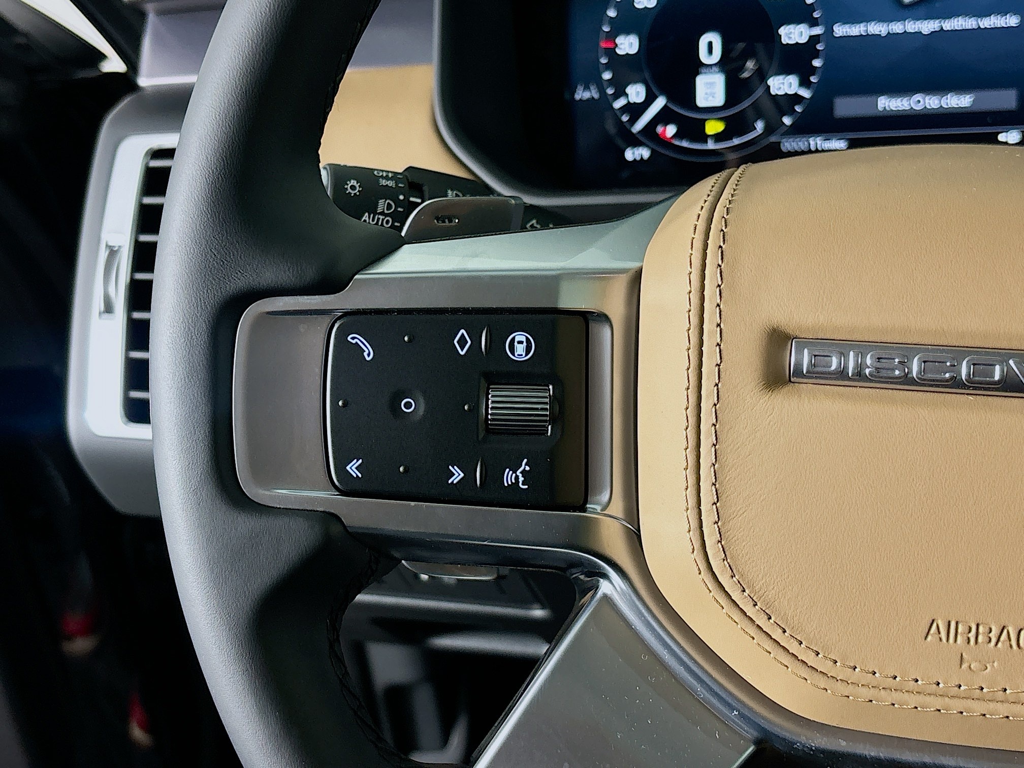 2025 Land Rover Discovery Metropolitan Edition photo 20