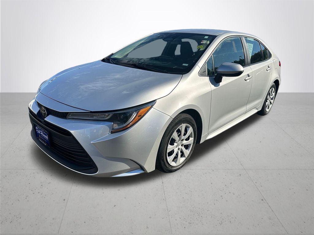 2023 Toyota Corolla LE photo 2