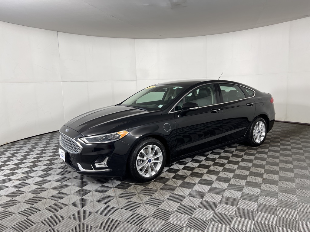 2019 Ford Fusion Energi Titanium photo 12