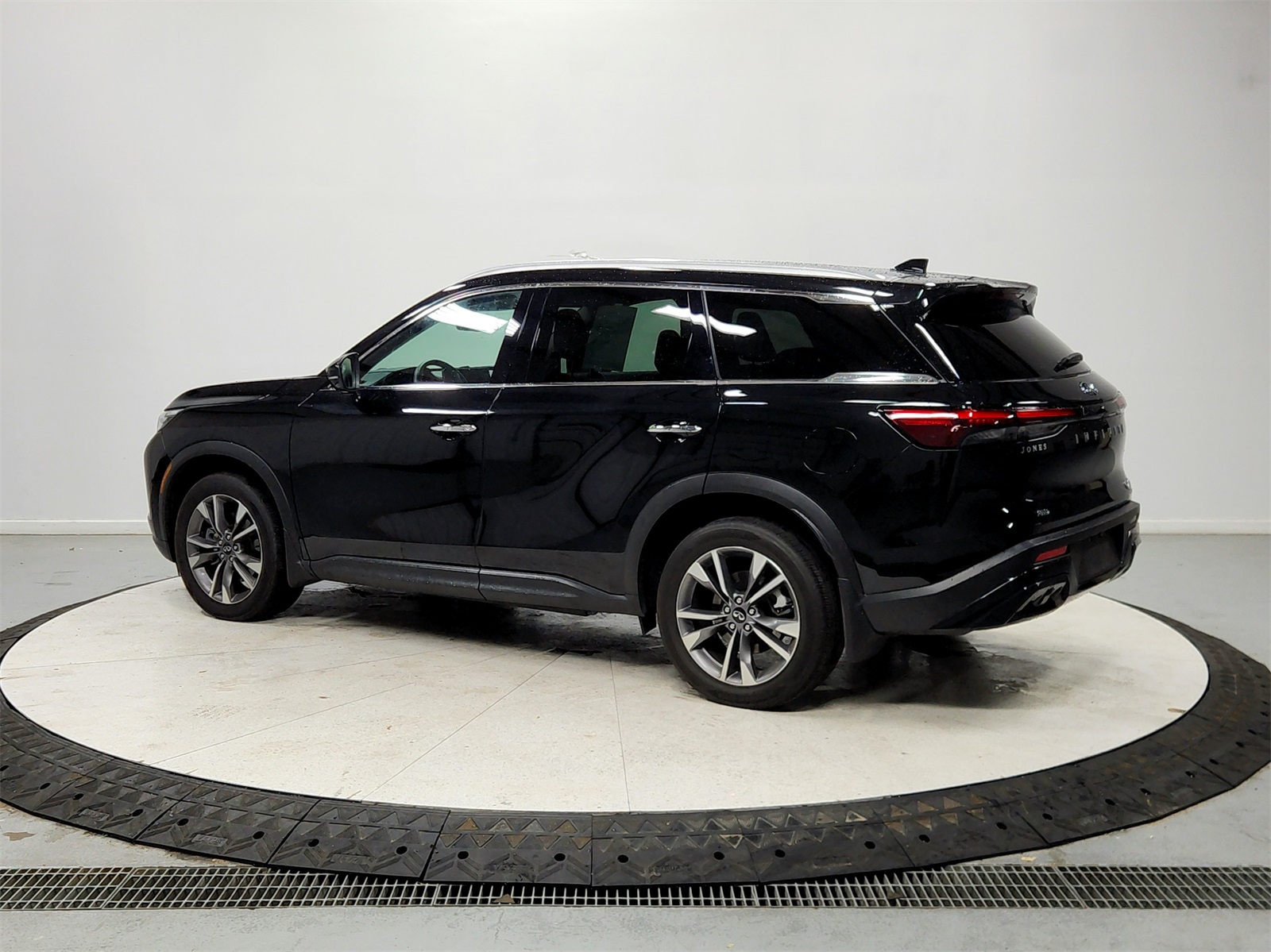 2024 Infiniti QX60 Luxe photo 3