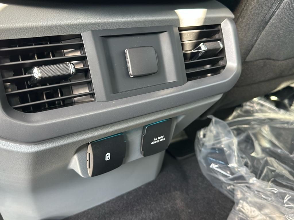 2025 Ford F-150 XLT photo 33