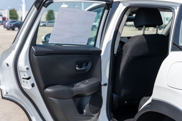 2026 Honda HR-V LX photo 20