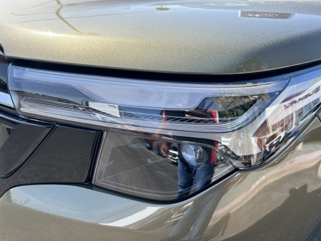 2025 Subaru Forester Touring photo 8
