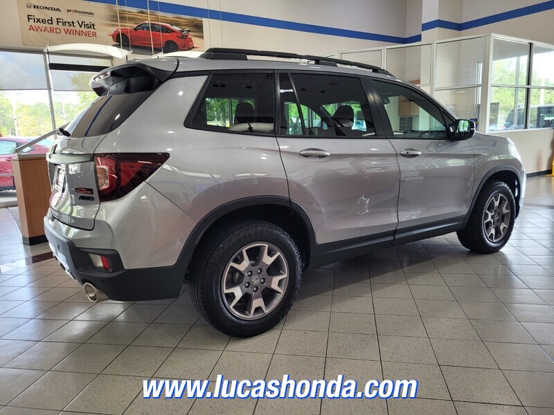 2023 Honda Passport TrailSport photo 4
