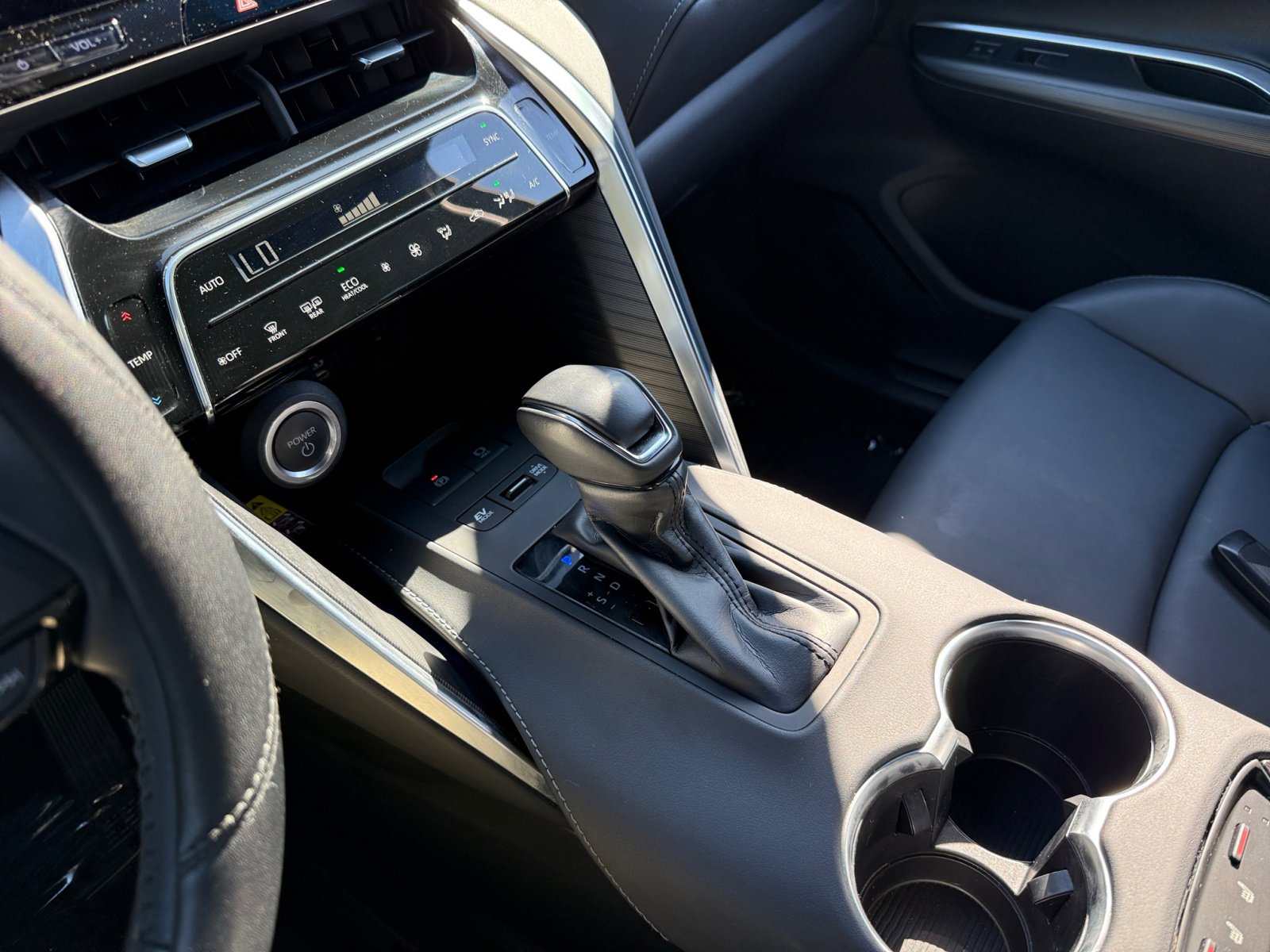 2024 Toyota Venza photo 13