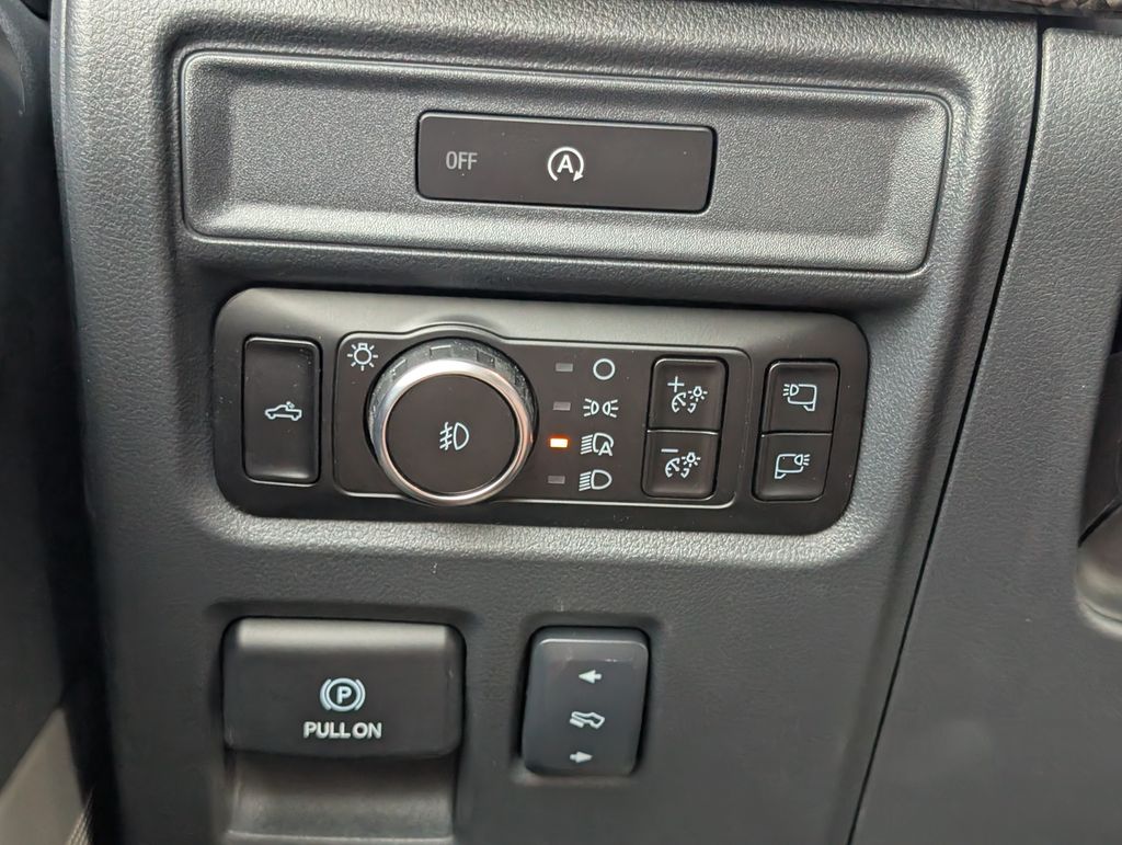 2025 Ford F-150 Lariat photo 13
