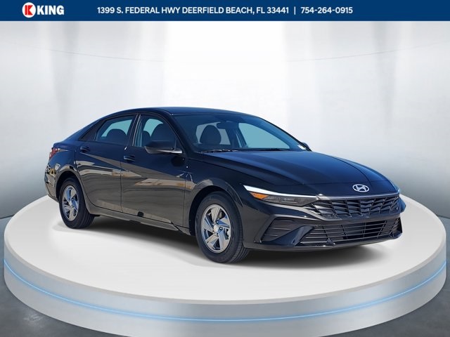 2026 Hyundai Elantra SE's photo