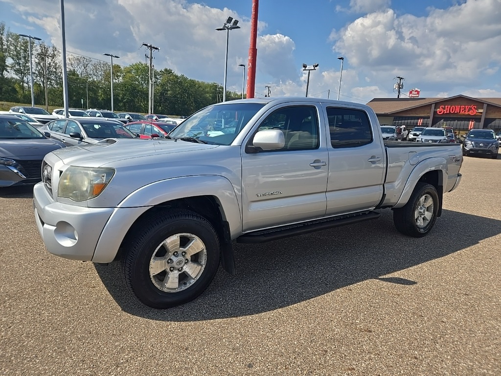 2010 Toyota Tacoma Base photo 3