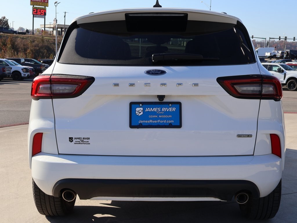 2023 Ford Escape ST-Line Select photo 4