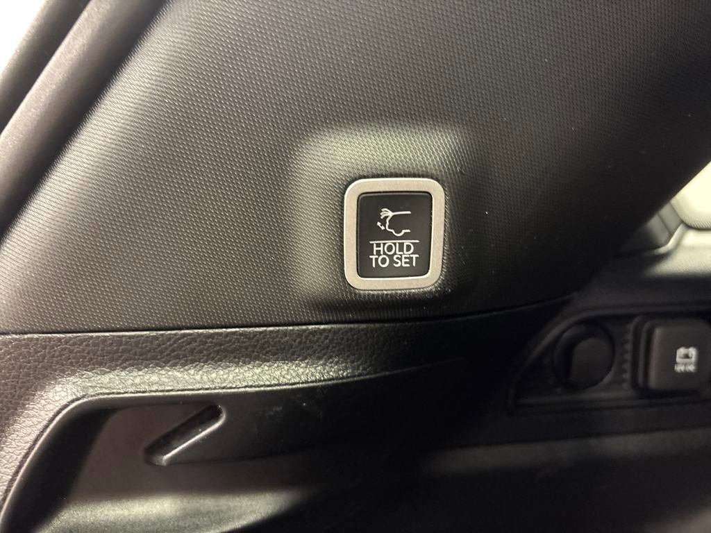 2023 Jeep Grand Cherokee Altitude photo 13