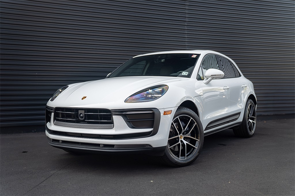 2025 Porsche Macan