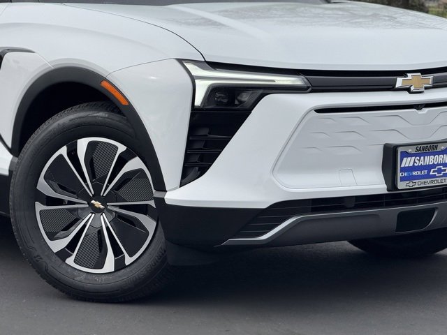 2025 Chevrolet Blazer EV photo 4