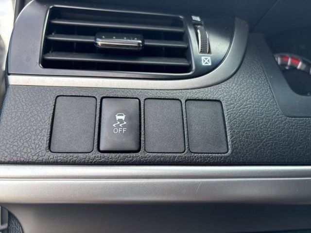 2012 Toyota Camry XLE photo 17