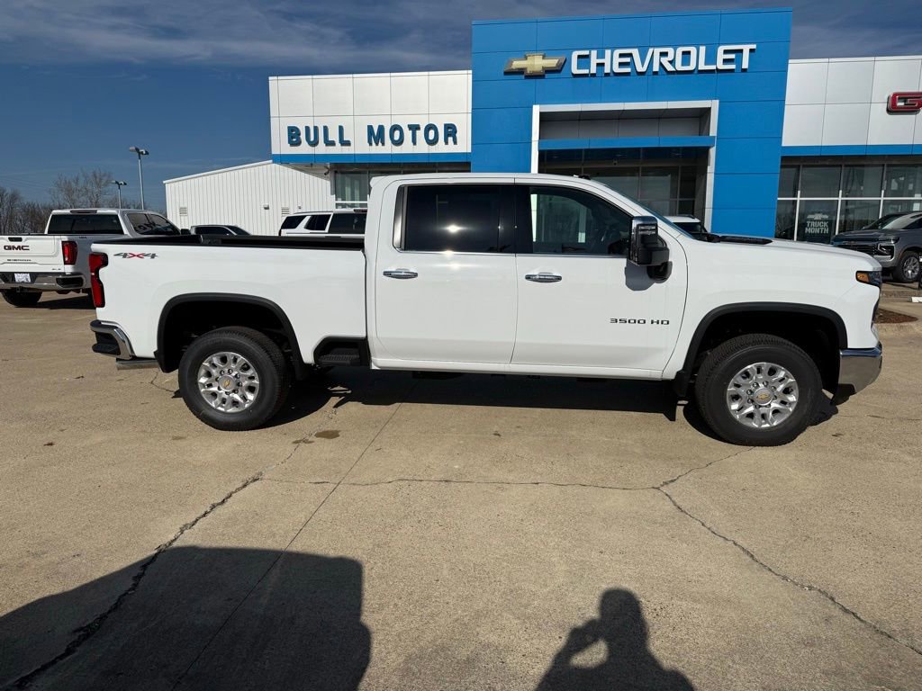 2026 Chevrolet Silverado 3500HD LTZ's photo