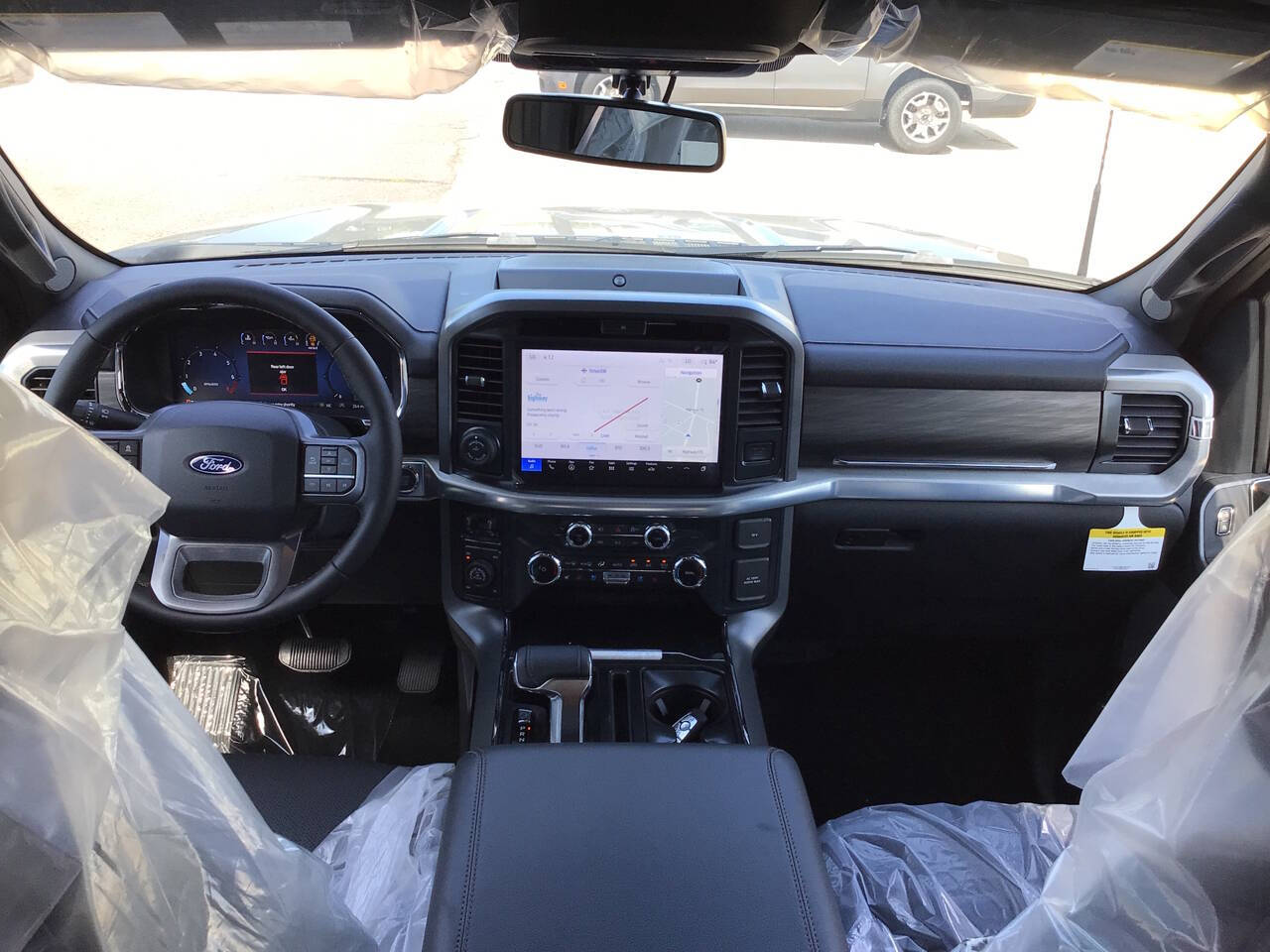 2025 Ford F-150 Lariat photo 9