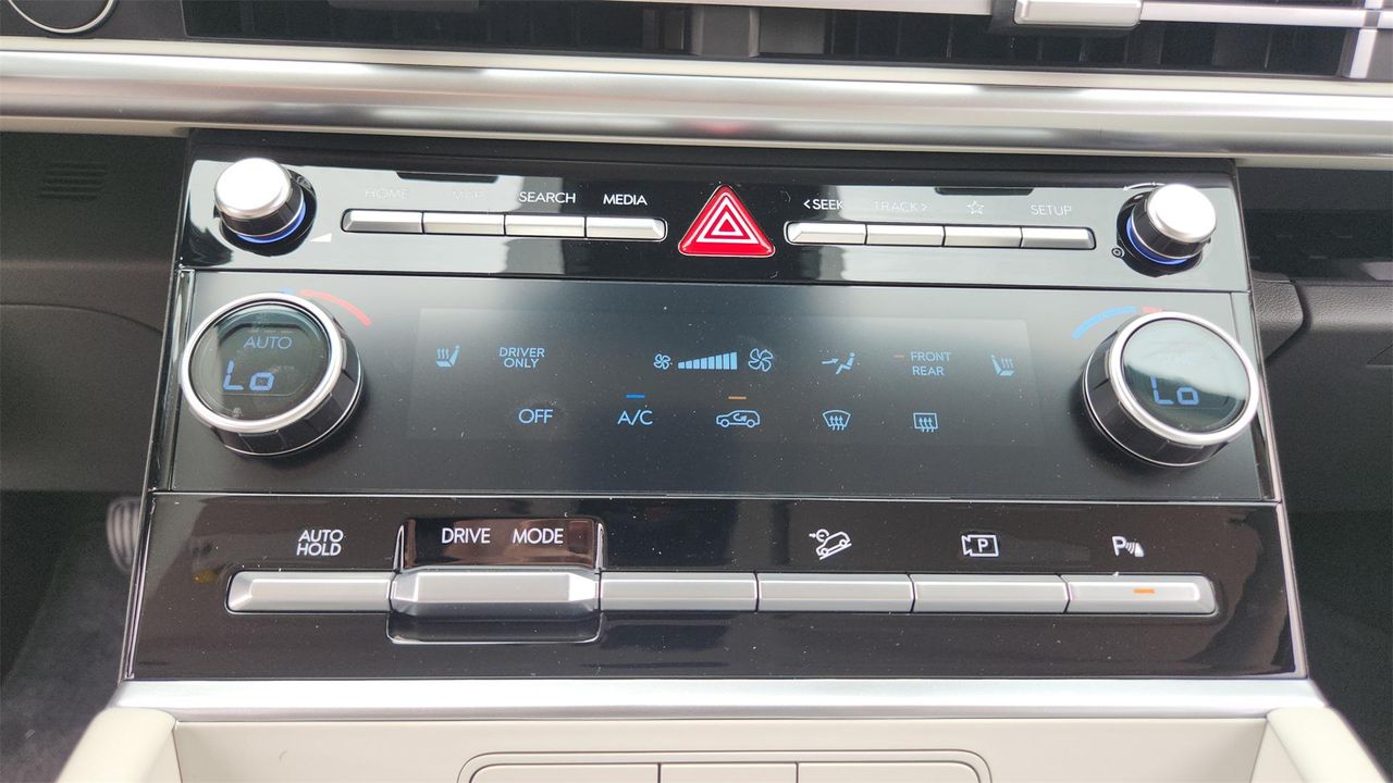 2026 Hyundai Santa Fe SEL photo 11